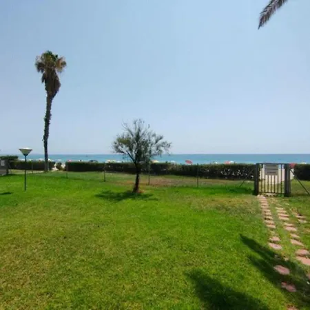 Espectacular En Primera Linea De Mar Con Acceso Directo A La Playa, Piscina Y Zonas Familiares - Es-9-163 Miami Playa